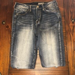 Aeropostale.Ripped High-Waisted Jegging.